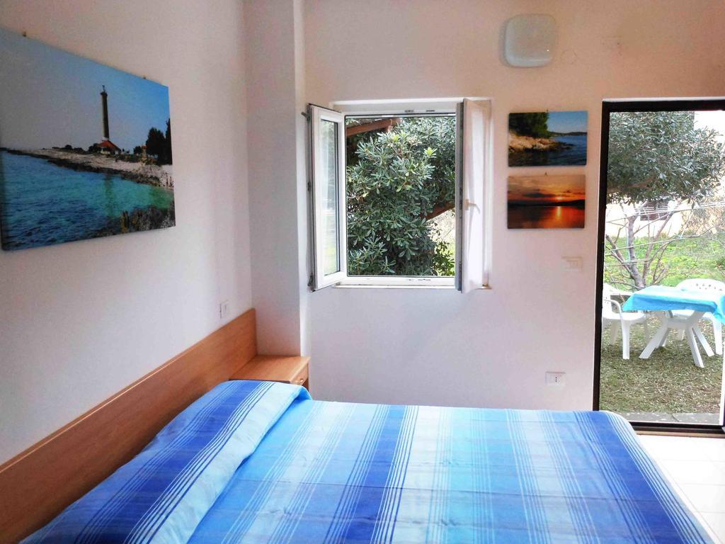 Apartments Eugenio Turizam Soline  Chambre photo